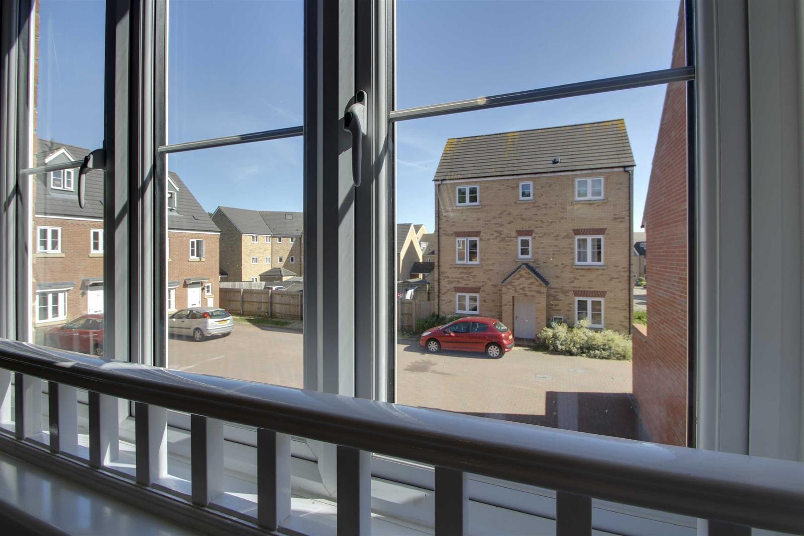 Temple Crescent, Oxley Park, Milton Keynes